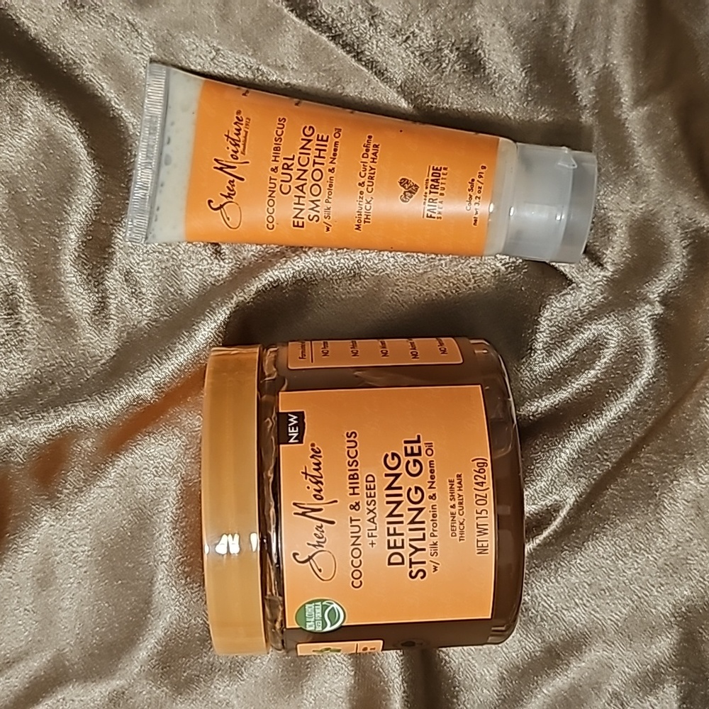 Shea Moisture Bundle: Defining Style Gel and Curl Enhancing Smootie